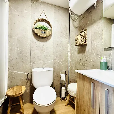 Apartmán Reformado Con Terraza Y Parking Privado - Es-258-172